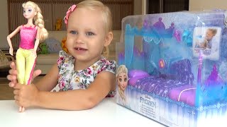 Кровать для Эльзы Фрозен Холодное сердце распаковка Bed for Elsa Frozen unpack Кровать для Эльзы Фрозен Холодное сердце распаковка Bed for Elsa Frozen unpack