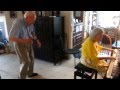 Adorable pareja de ancianos demuestra que la vida se hizo para disfrutar; son encantadores