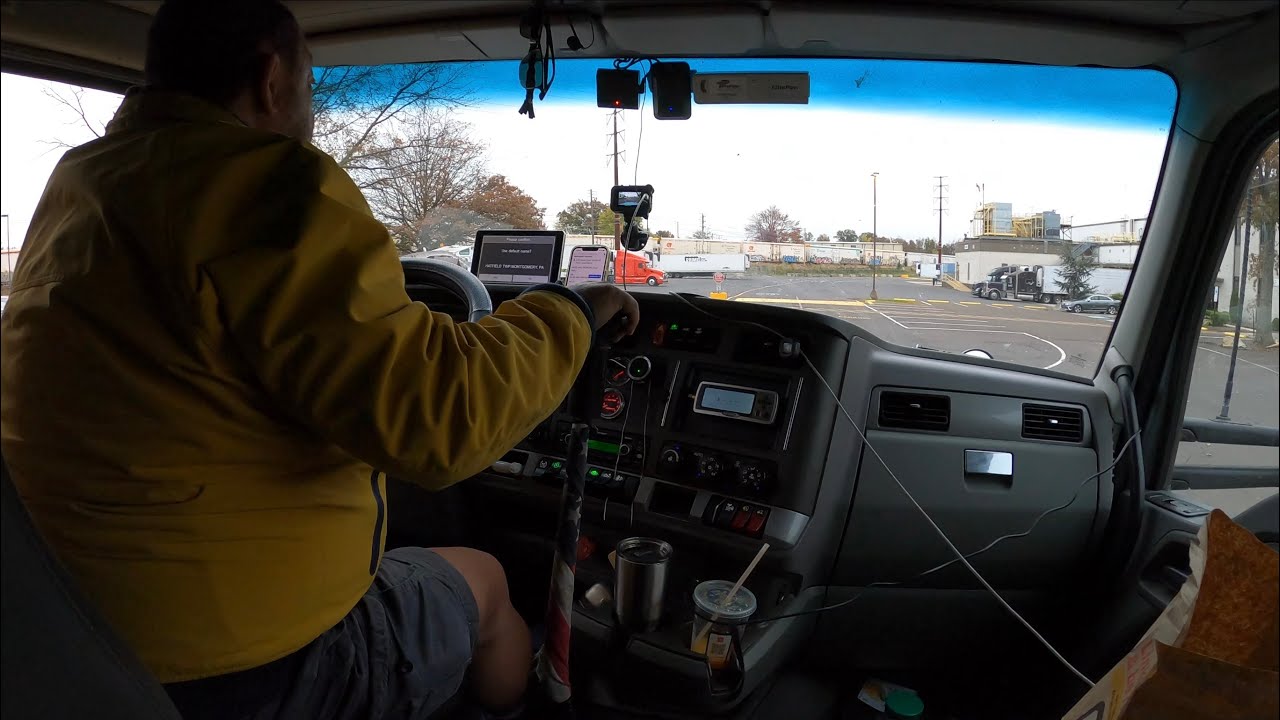 October 23, 2022/375 Trucking. Empty and sleeping at Home Depot Parking