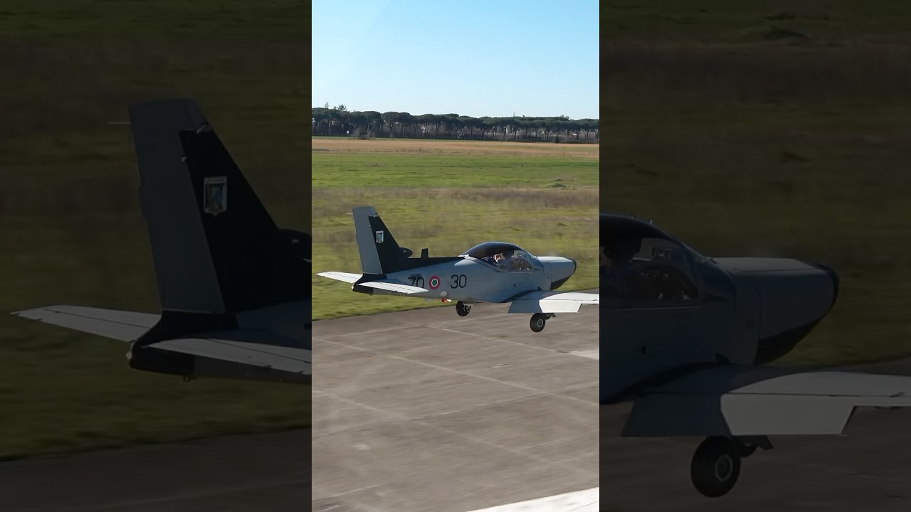 In volo con il velivolo SF.260EA del 70° Stormo