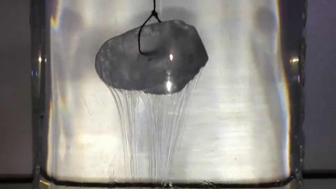 自由研究に氷砂糖が水に溶ける様子オドロキ！ YouTube