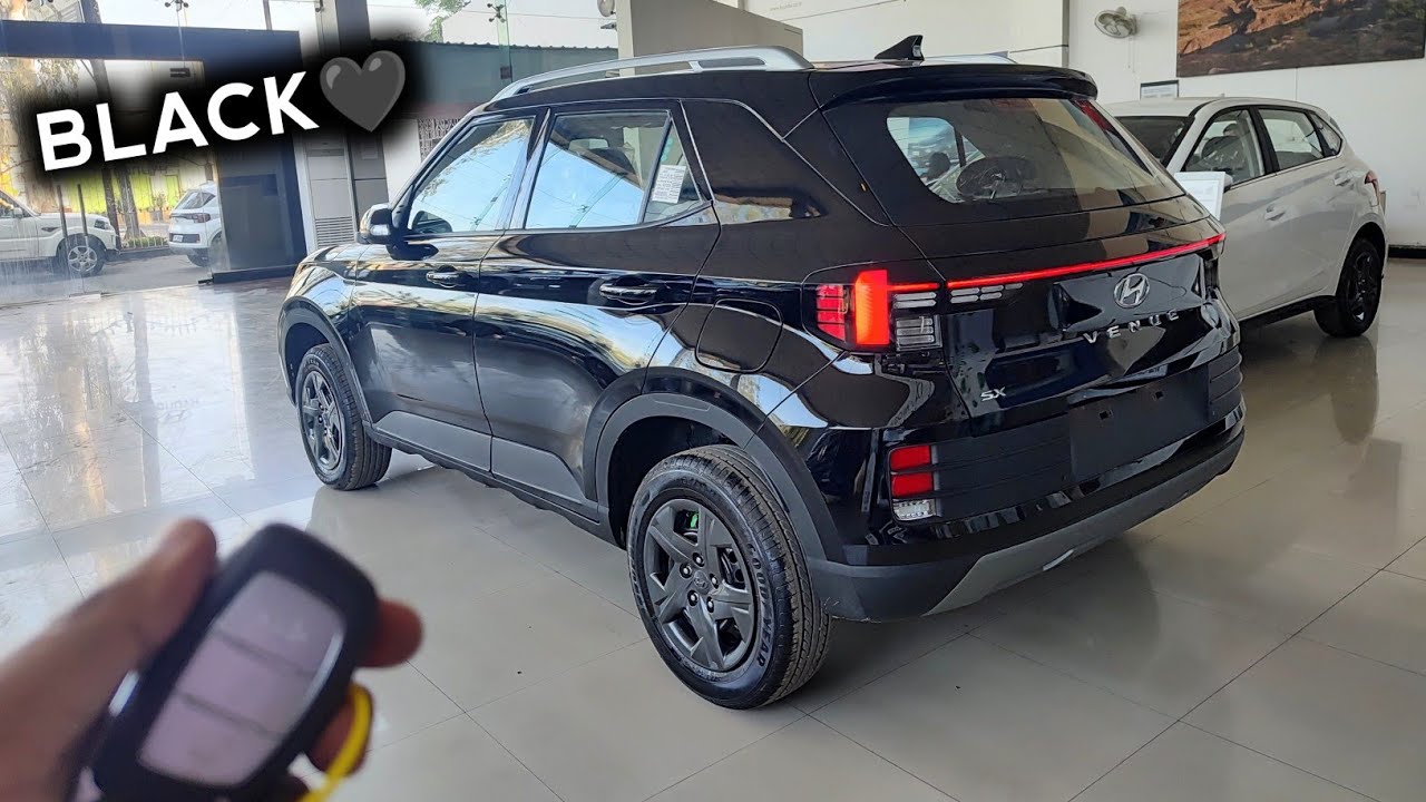 Black🔥 Hyundai Venue SX 2023 - YouTube
