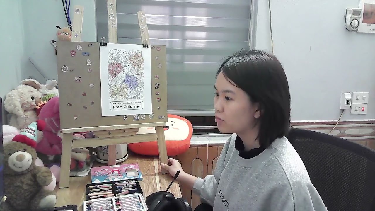 Instructions on how to draw a sparrow and flowers.