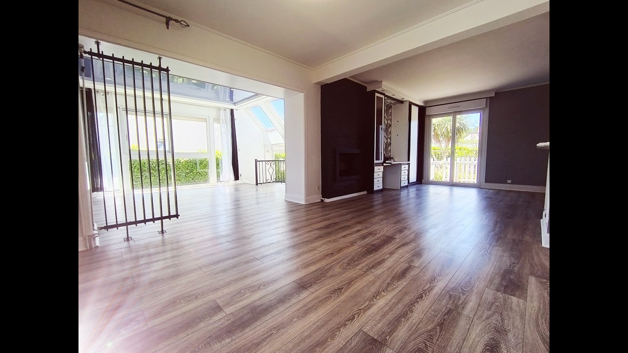 Vidéo Vente maison 193&nbsp;m² Kersaint-Plabennec (29860)