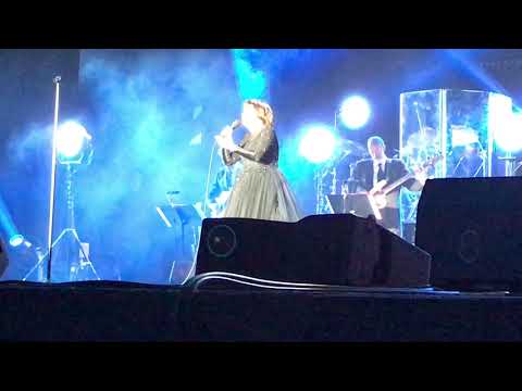 Mireille Mathieu - À Blue Bayou (Prague, 08.03.2019)