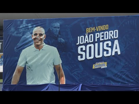 FC Famalicão: João Pedro Sousa quer dar a volta já no próximo jogo