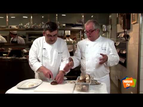 Video: Cómo Cocinar Borscht De Hongos Porcini Secos