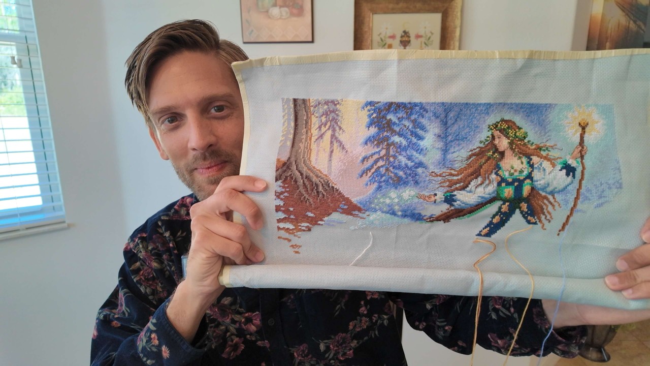 Flosstube #81: Quite chatty today with lots of stitching!