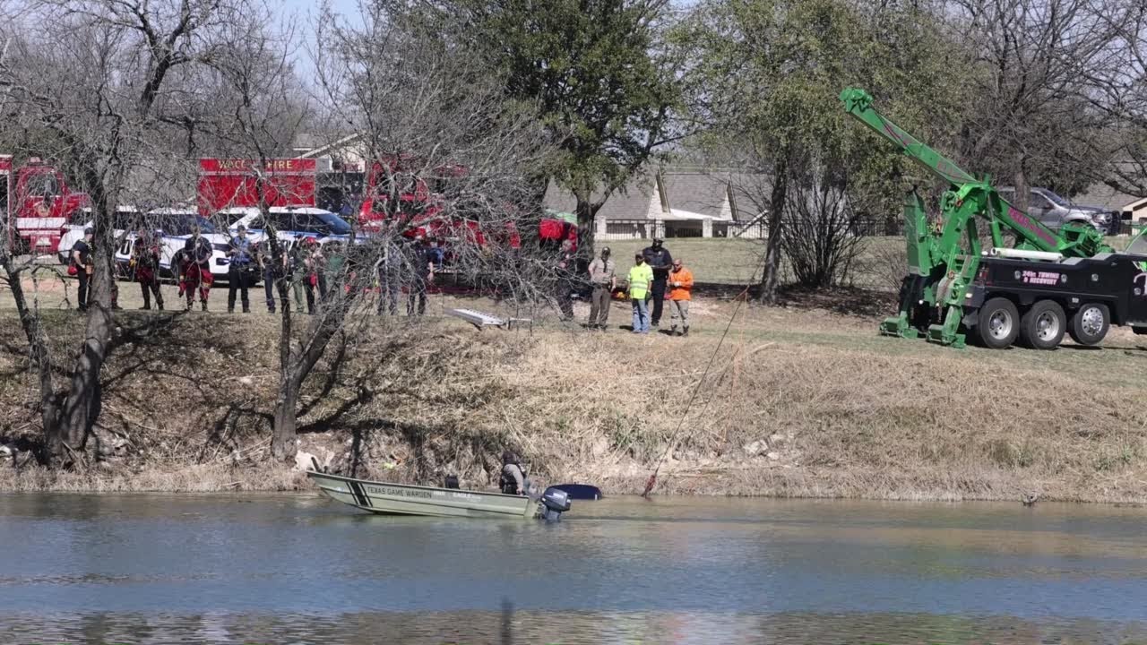 Driver rescued after car goes into Brazos River in Waco (Feb. 27, 2026 ...