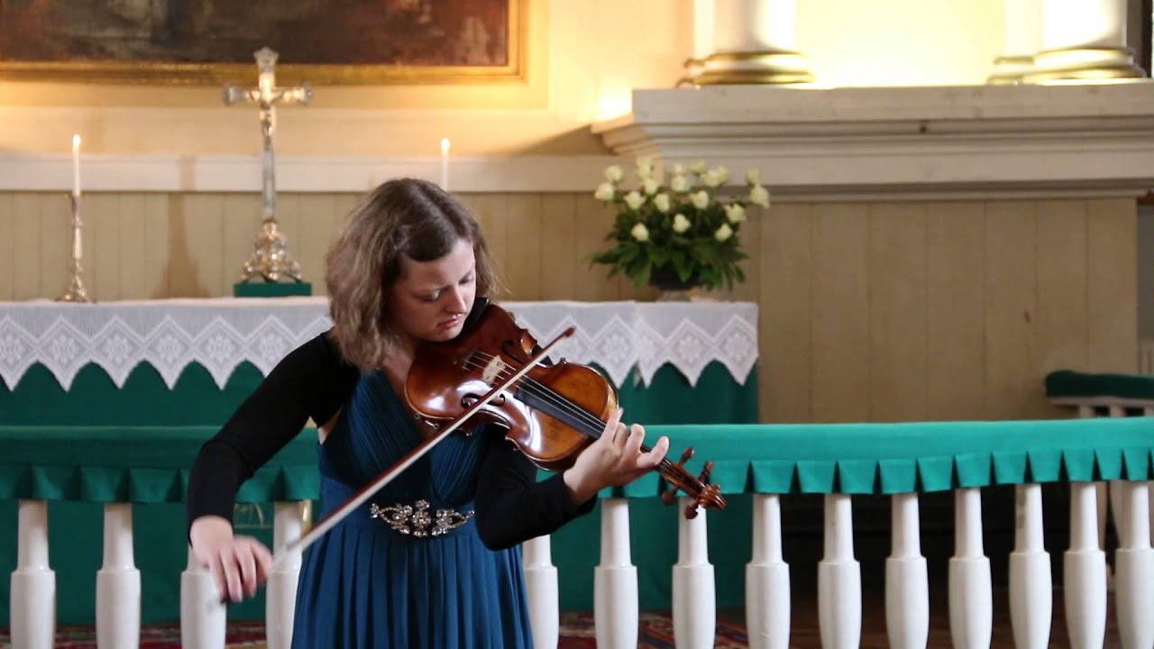 Aija Reke violin, "Tumsa Nakte Zaļa Zāle" YouTube