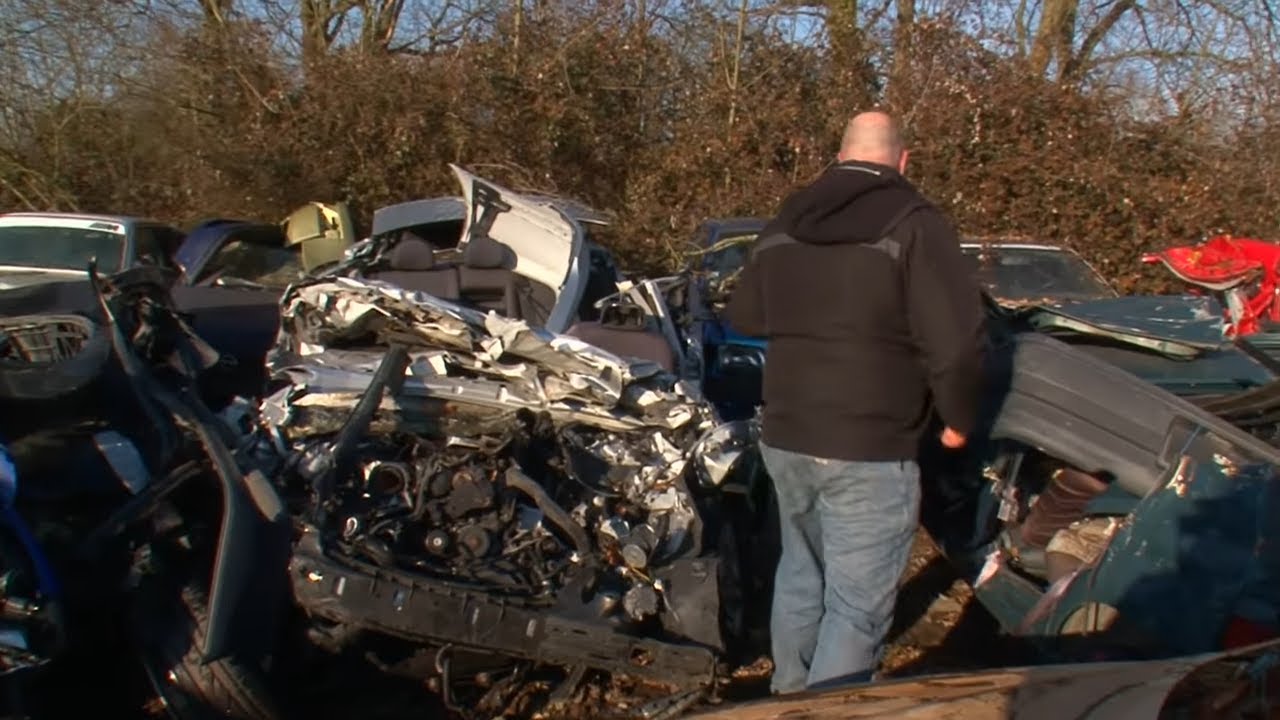 LES EPAVES DE LA ROUTE DE LA MORT