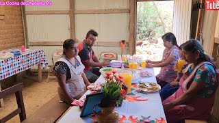 Con mañanitas y ricos tacos sorprendimos a mi mamá en el día de las madres