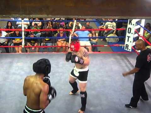 Derek Garlington first muay thai fight