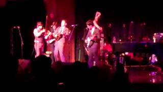 Punch Brothers Performing at Holiday Cheer for &#39;FUV