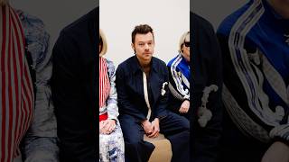 Celebrity SPOTTED: #HarryStyles making his 𝑔𝑜𝑙𝑑𝑒𝑛 return to front row of #LFW. (📸: Getty) #shorts Wealth
