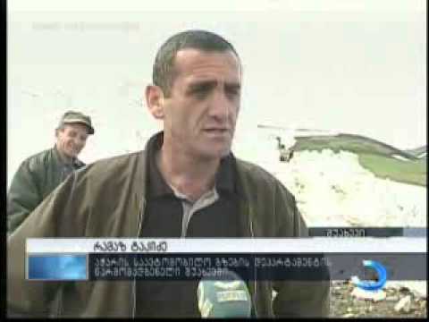 შუახევში იალაღებზე მისასვლელი გზების თოვლის საფარისგან იწმინდება