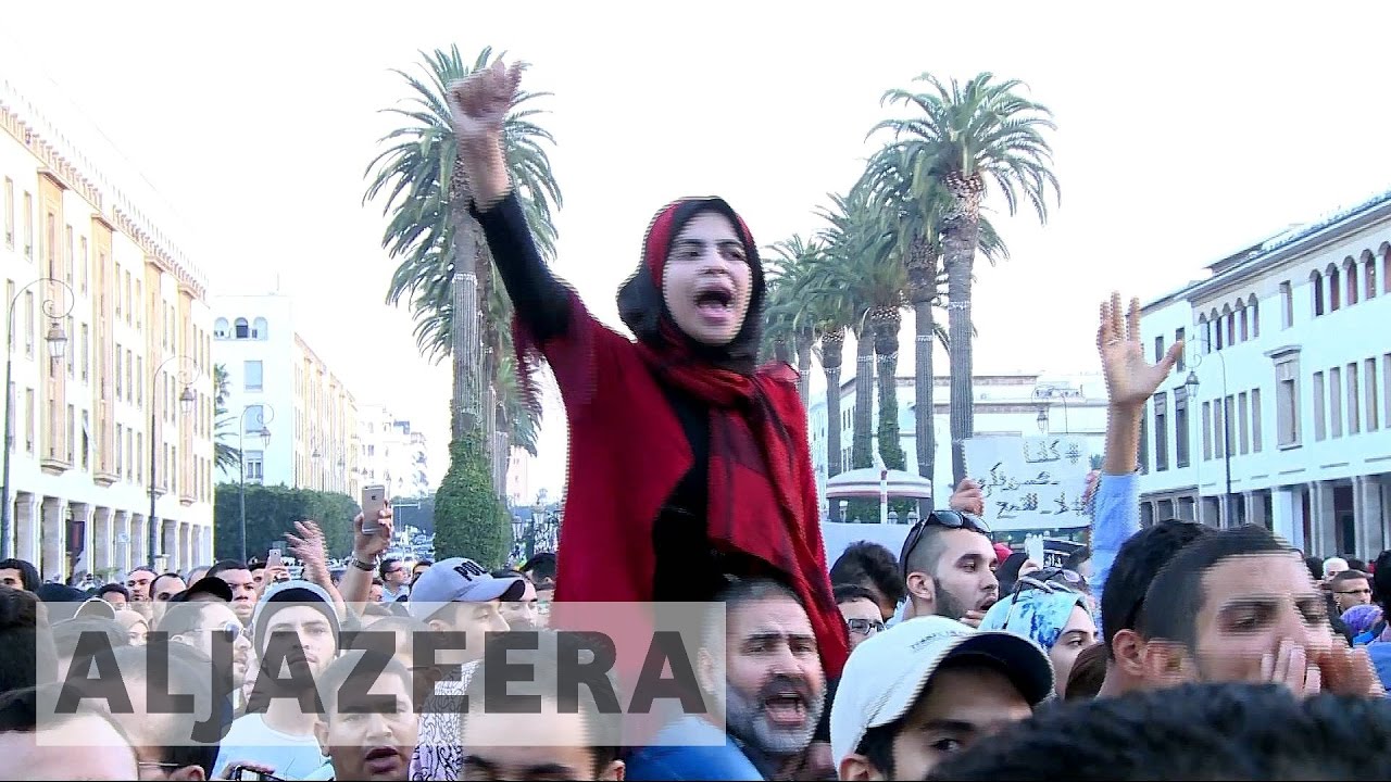 غضب عارم في المغرب إثر وفاة بائع سمك دهساً.