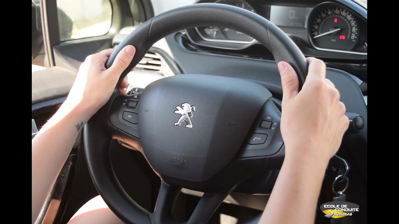 Quand L'inspecteur Touche Le Volant Est Ce Eliminatoire Comment tenir et tourner le volant. - YouTube