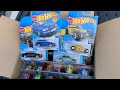 Lamley Unboxing: Hot Wheels 2021 H Case