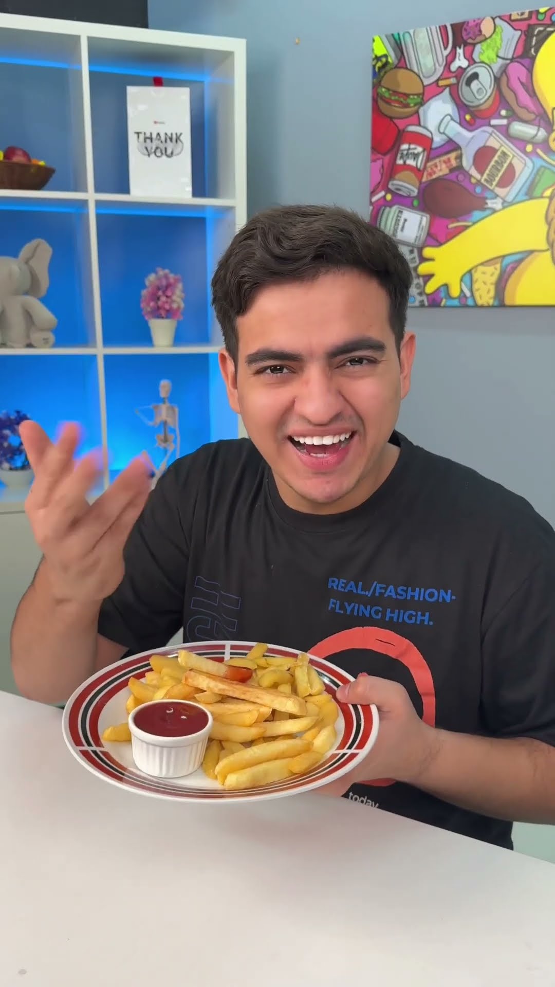 How to share FRENCH FRIES with your BEST FRIEND? ☺️?❤️ #shorts