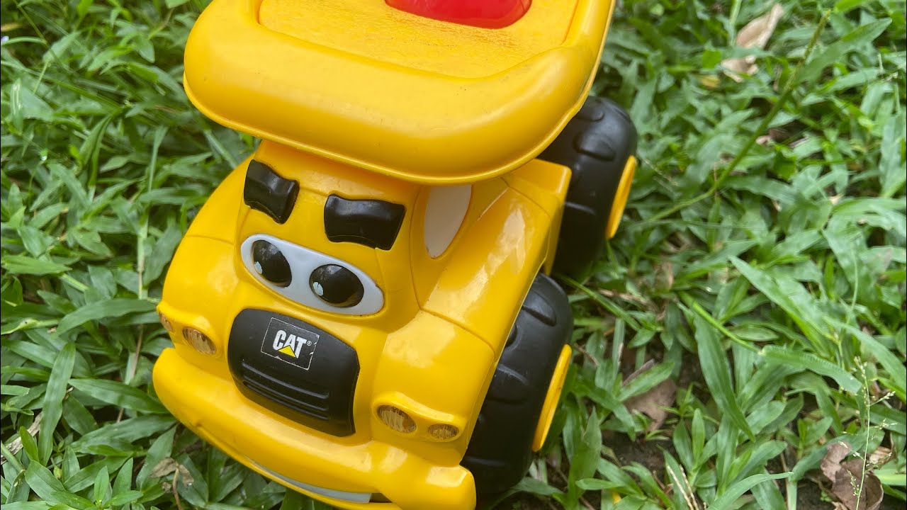 Toy car moving toys car cartoon kidsfirst8888 YouTube