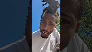 Who's house he from ? 🤔