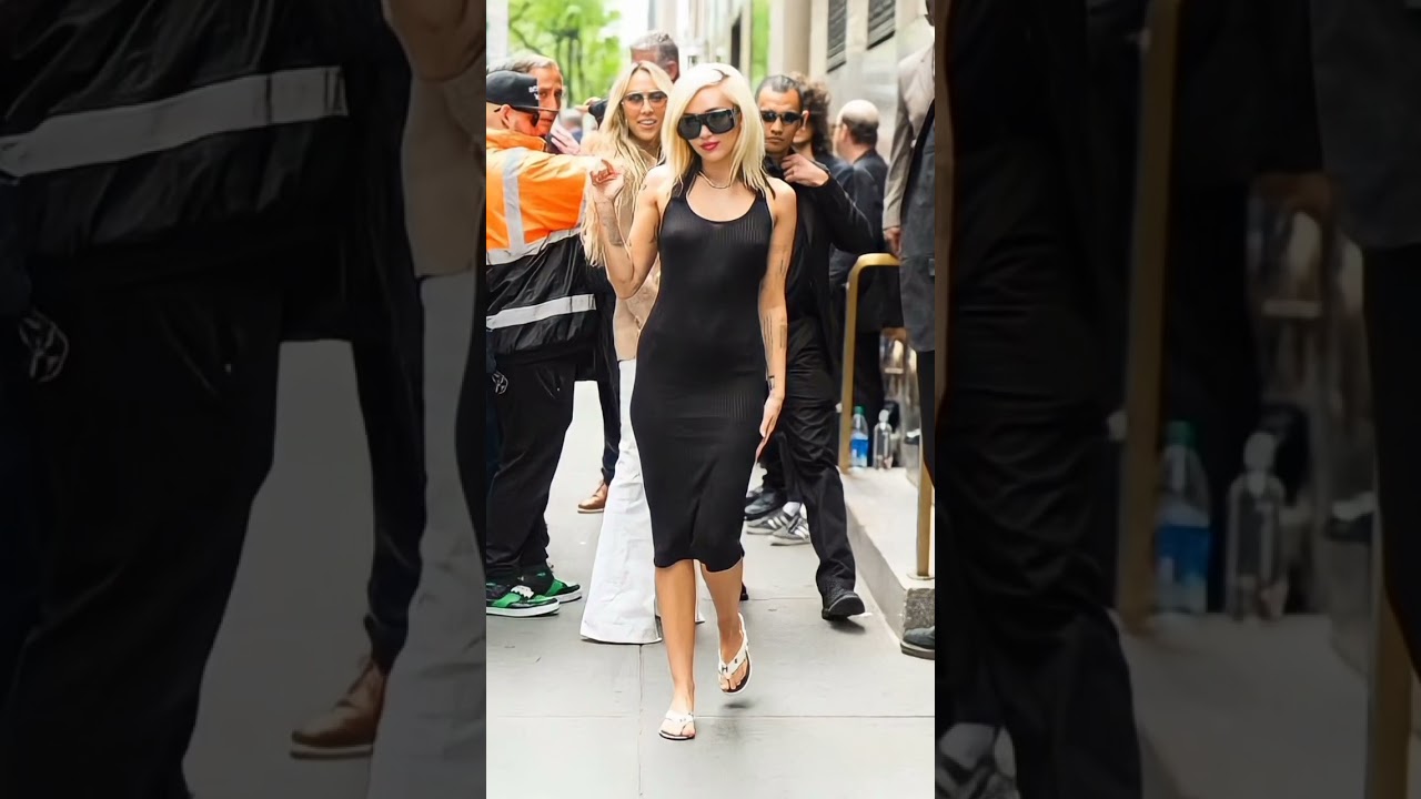 Miley Cyrus Street Style 2021 - 2022