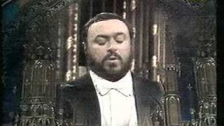 Video thumbnail of "Luciano Pavarotti - Montreal - 1978 - Panis Angelicus (César Franck)"