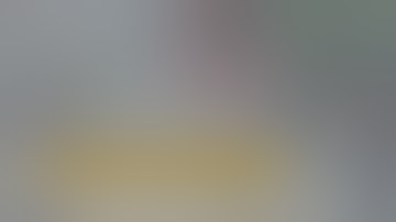 Hàng chục người dân đánh sấp mặt tên cướp dây chuyền ở Bình Dương