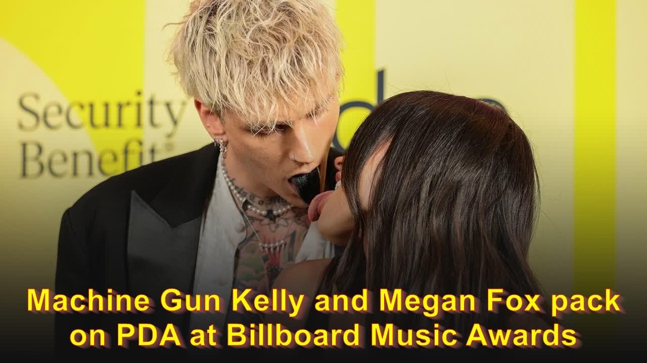 Machine Gun Kelly and Megan Fox Pack on the PDA at 2021 ...