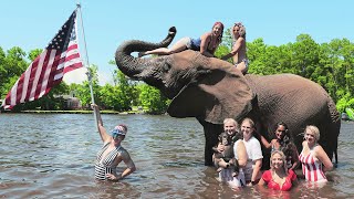 4TH OF JULY WITH ALL OF THE ANIMALS!