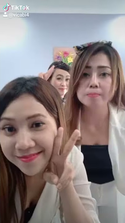 Beginilah Kalo Vivi Cabi.  dj Sandra arimby dan devi kitty Tiktokan.