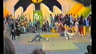Riga vs Kaunas battle - Palanga 1987 break dance festival - USSR