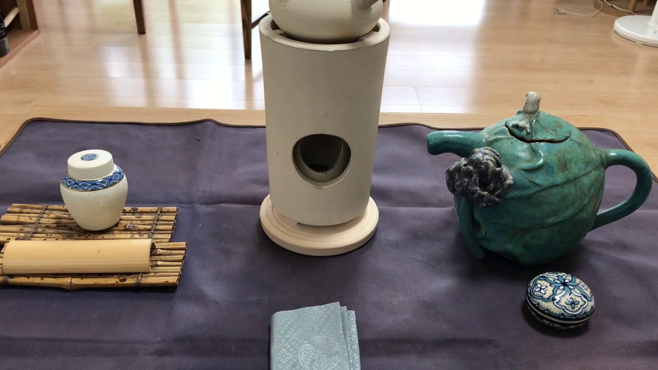 割稽古 袱紗の畳み方 煎茶道 黄檗売茶流 - YouTube