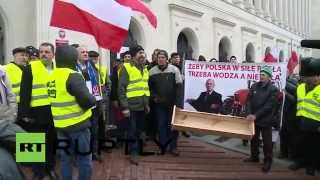 Poland: Farmers protest drop in exports caused by Russia sanctions