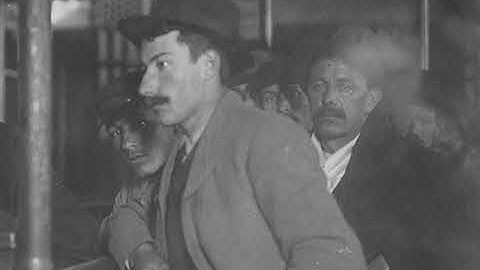 Life Upper-Intermediate - Unit 01 - Immigration