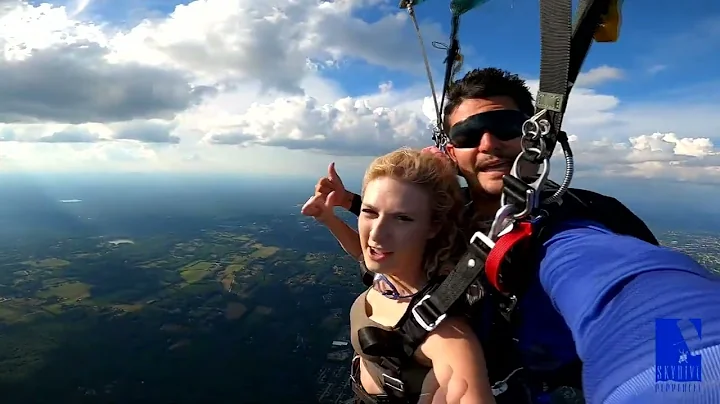 Katherine Knapp - Skydive Pepperell - www.skyjump....