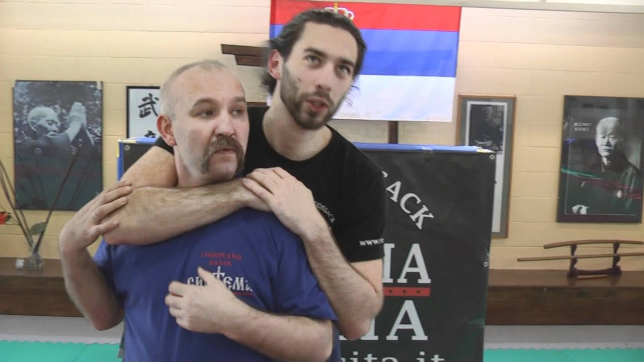 DIFESA DA STRANGOLAMENTI   ЗАЩИТА ОТ УДУШАЮЩИХ