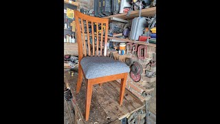 Reparación, modificación y tapizado de unas sillas