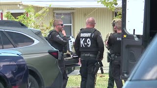 One dead following barricade situation in Fort Myers