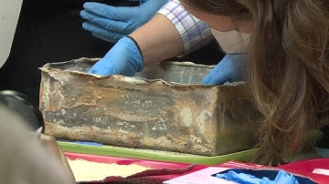 Watch conservationists open Lee statue time capsule: 