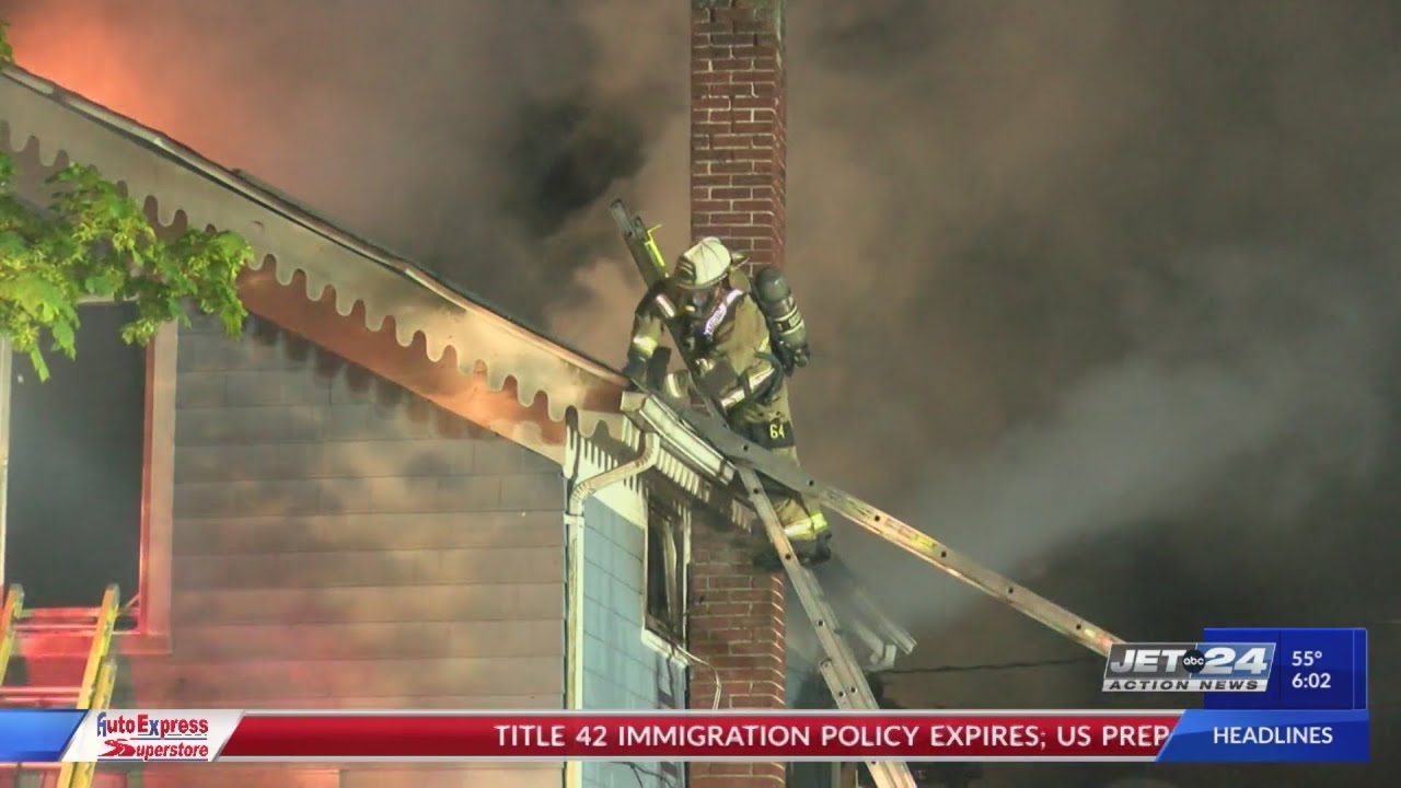 Late night fire leaves Girard home heavily damaged - YouTube