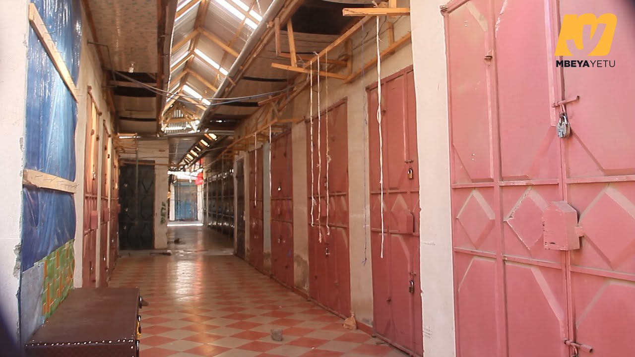 Wafanyabiashara wa Maduka Jijini Mbeya Wagoma Kupinga Manyanyaso ya TRA