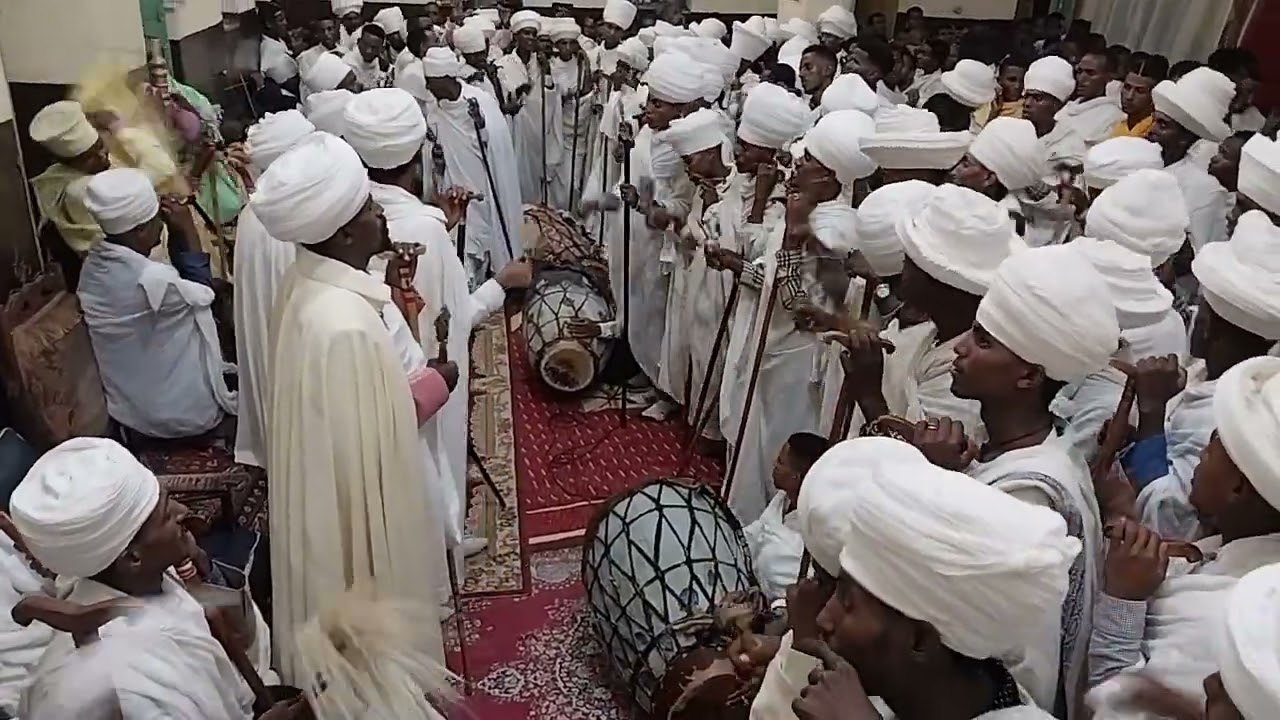 ማኅሌት ዘትንሣኤ # መዝሙር ይትፌሳሕ ሰማይና ሰላም ፍፁመ ንጉሠ ጽፋት