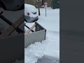 HOW TO REMOVE SNOW USING PARTY TABLE💀
