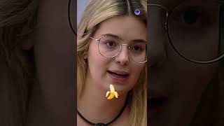 GIL E VIIH TUBE RECEBEM CHUVA DE COBRA E DANÇAM AO SOM DE BUM BUM TAM TAM 🐍 | BBB 21 #shorts