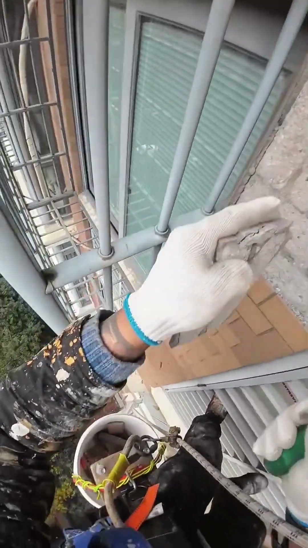 Exterior wall tile evacuation process- Good tools and machinery make work easy