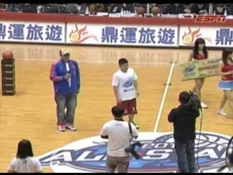 [DVxSBL精彩時刻] 2013明星賽-技巧挑戰賽．簡明富當爸爸後，照樣精準飛毛腿