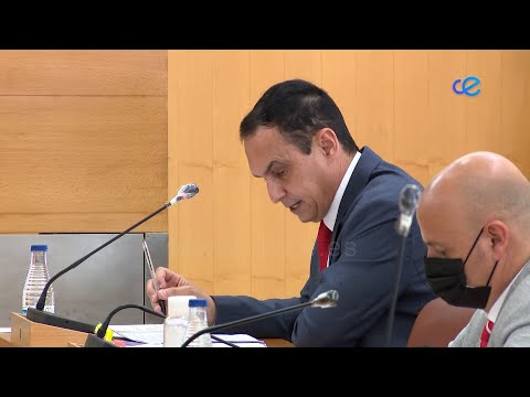 El Pleno aprueba instalaciones fotovoltaicas en edificios municipales antes de 2030