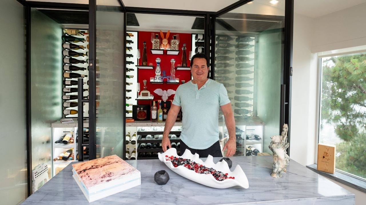 How This Home Integrated a Wine Cellar Without Overdoing It - YouTube